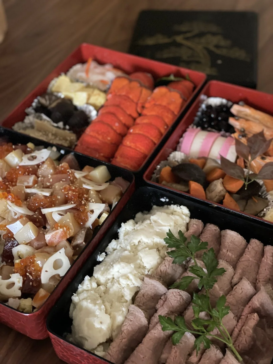 重箱に詰められたおせち料理