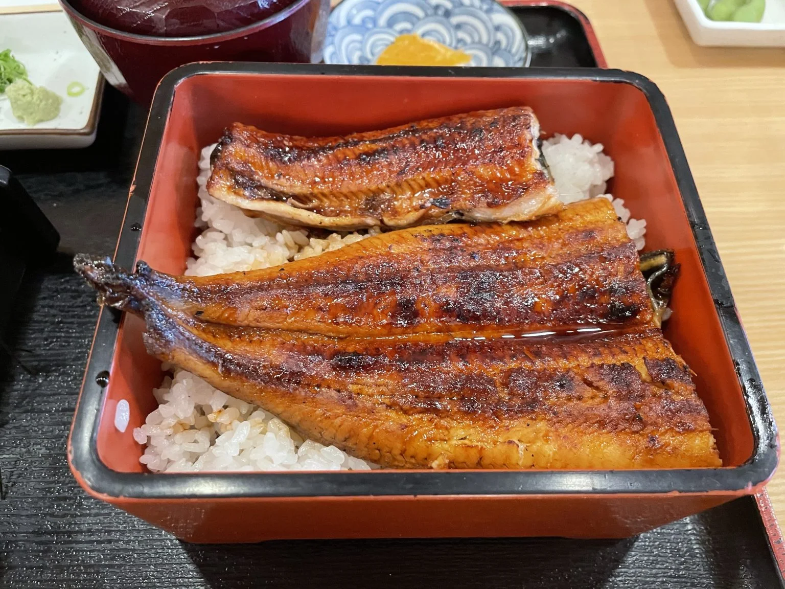 重箱に入ったうな重